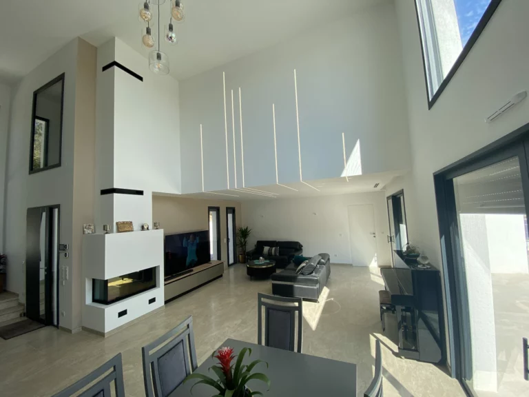 Création D&Rsquo;Une Villa De 200 M² À Saint-Raphaël à Saint-Raphaël — VX Architecture