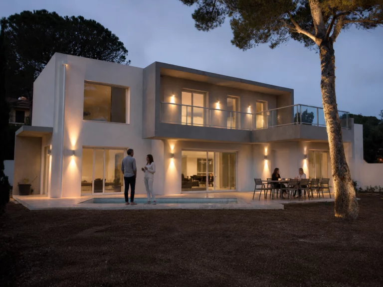 Villa Contemporaine Avec Piscine À Saint-Aygulf à Saint-Aygulf — VX Architecture